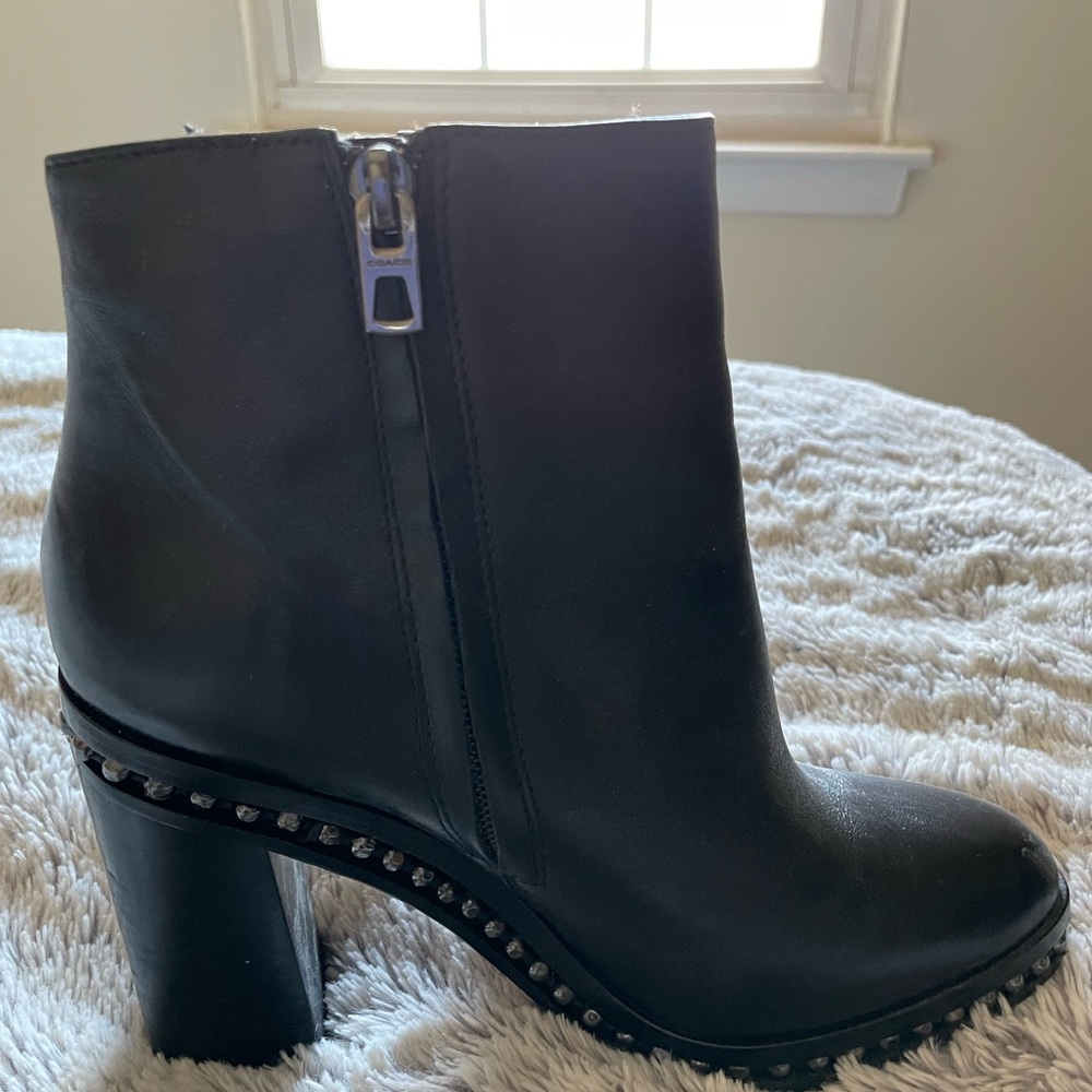 Coach Black leather ankle boots with studs Size 7   Great condition